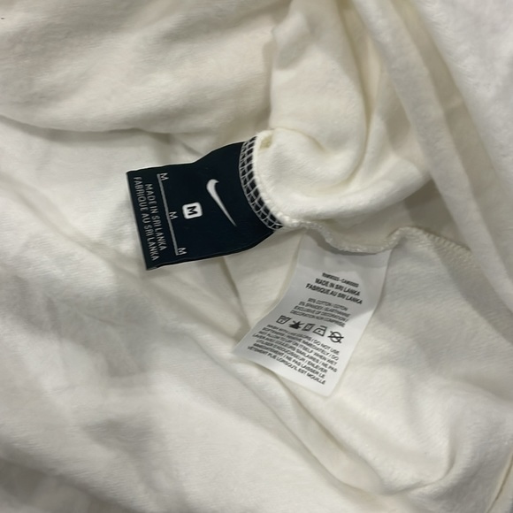 Nike Womens Move to Zero Sweatshirts - Picture 2 of 3